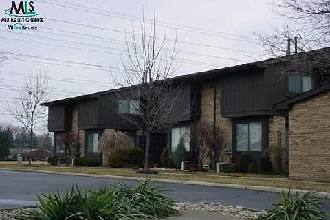 1st image of 37456 Clubhouse Dr