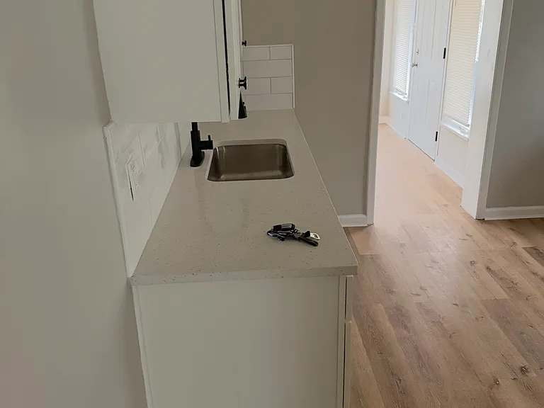 3710 Wood Ave — Photo 3