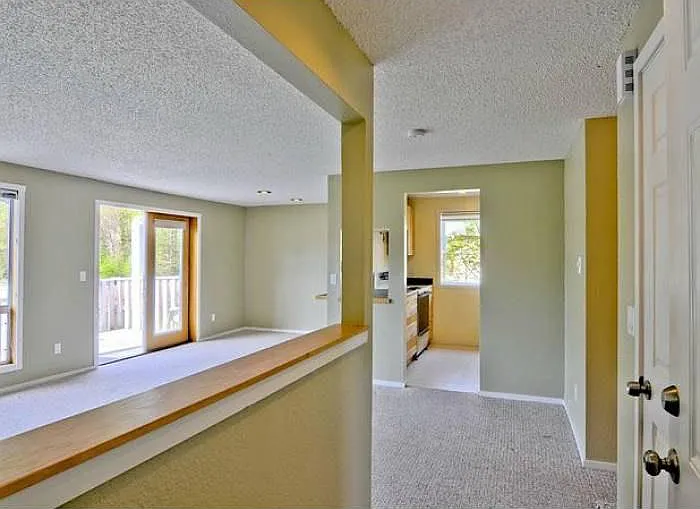 2 bed, 905 sqft, $1,975 — Photo 2