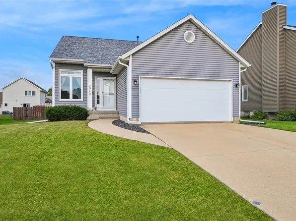 2940 Oxford St, Marion, IA 52302