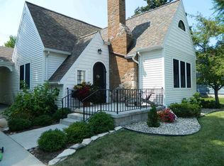 202 6th St, Winona Lake, IN 46590