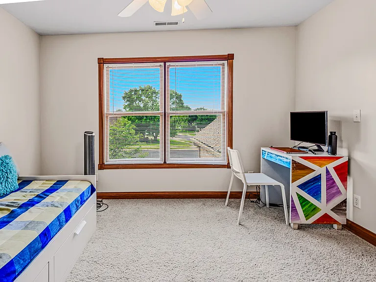 725 Greystone Ct — Photo 39