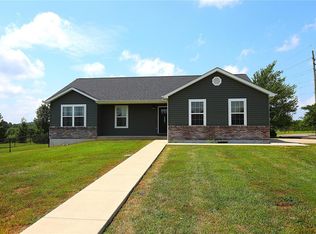 1001 Wolfcreek Rd, Farmington, MO 63640