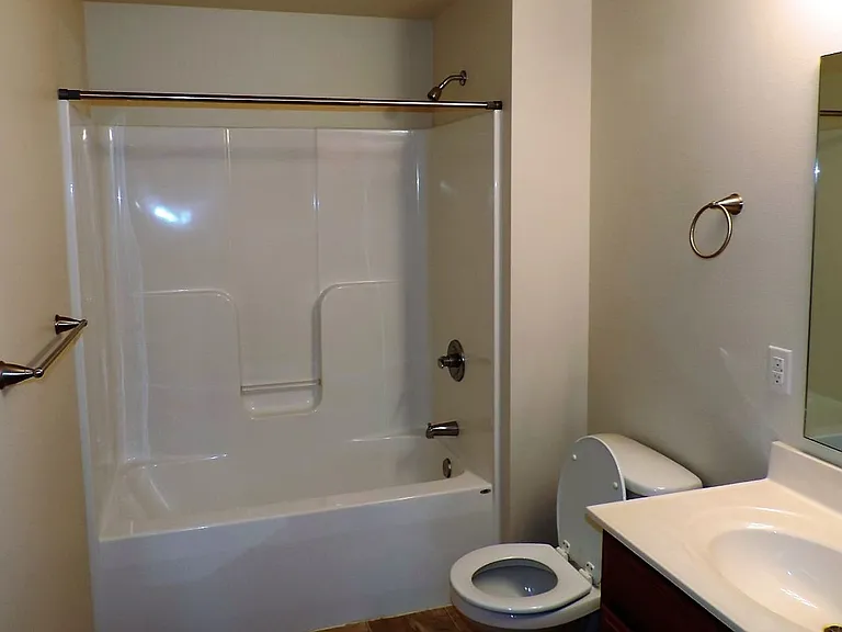 545 Pond View Drive — Photo 15