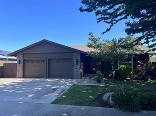 1717 Fairington Ln, Modesto, CA 95355