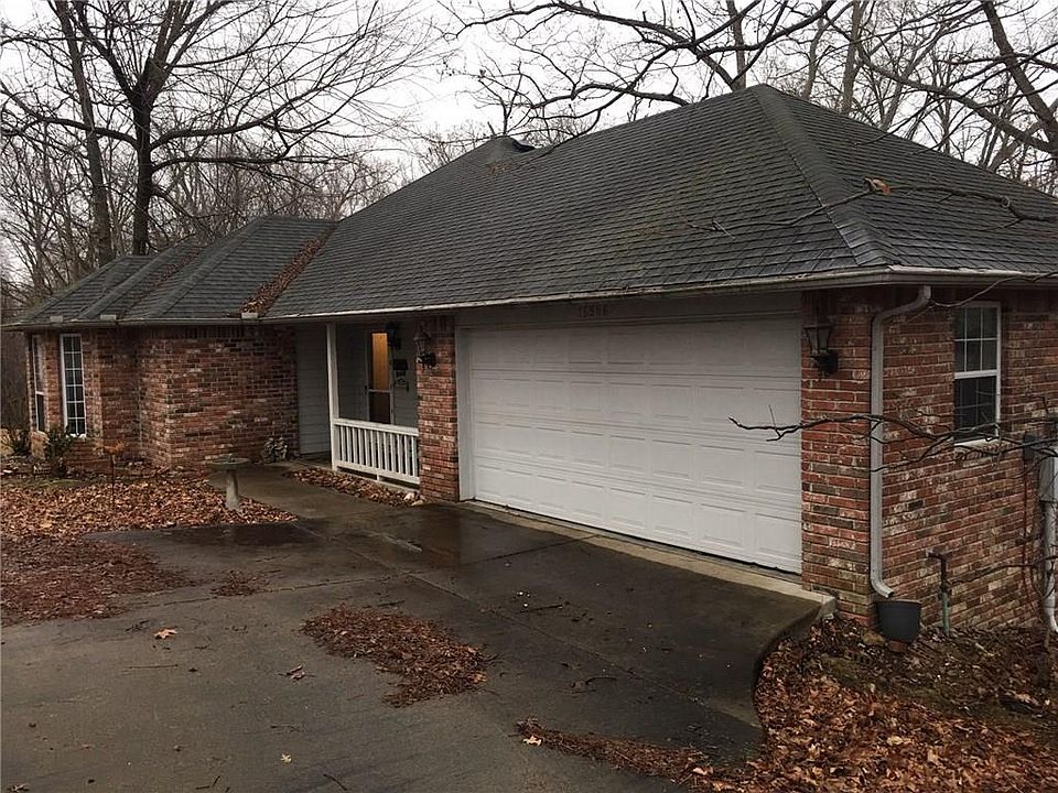 1st image of 16586 Hickory Dr
