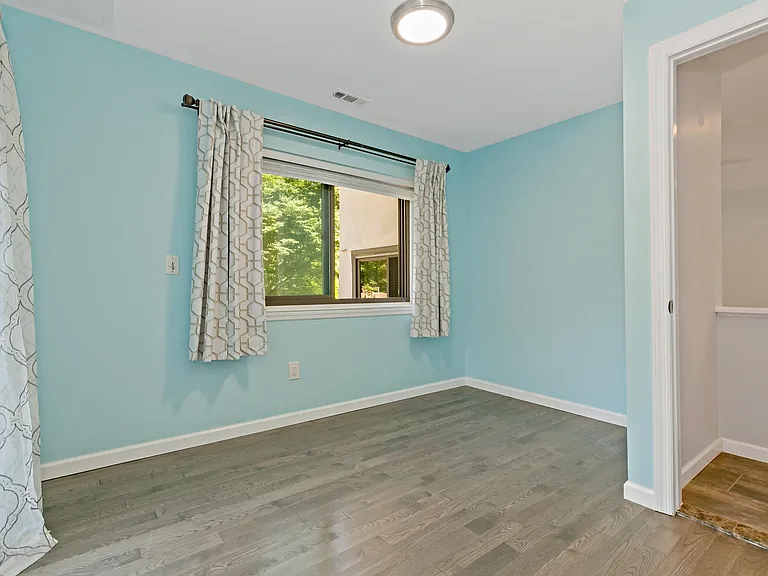 343 N Greeley Ave — Photo 14
