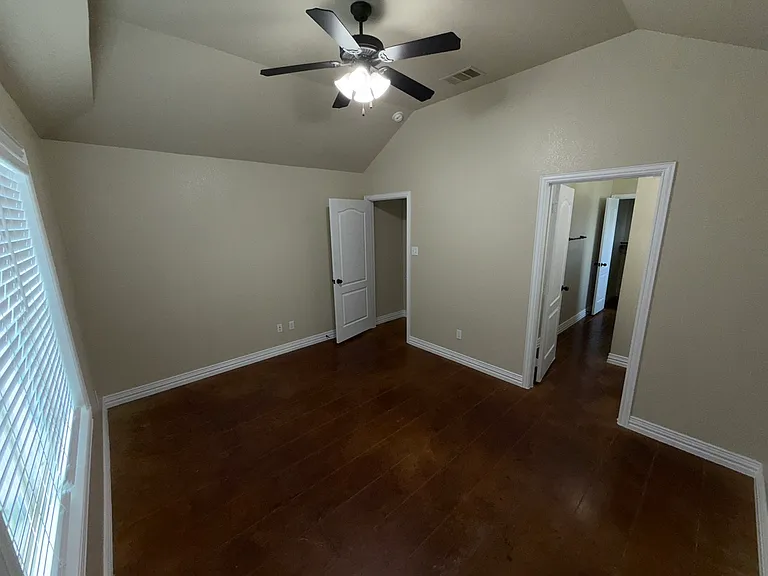 717 Ferrara Cir #B — Photo 11