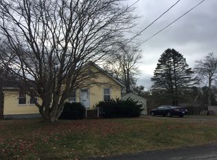 38 York St, Dartmouth, MA 02747
