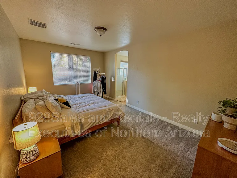 537 W Nugget Trl — Photo 42