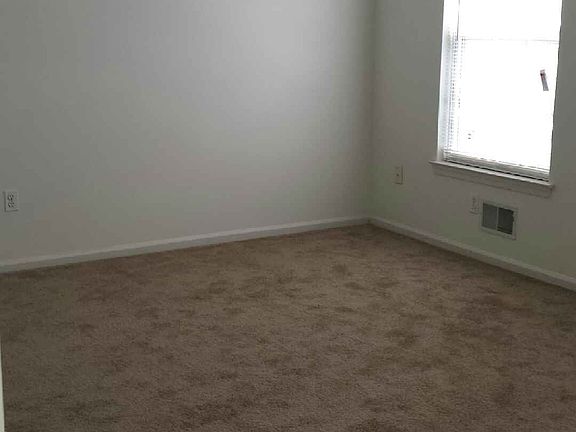 5th image of 124 Union Ave APT 2