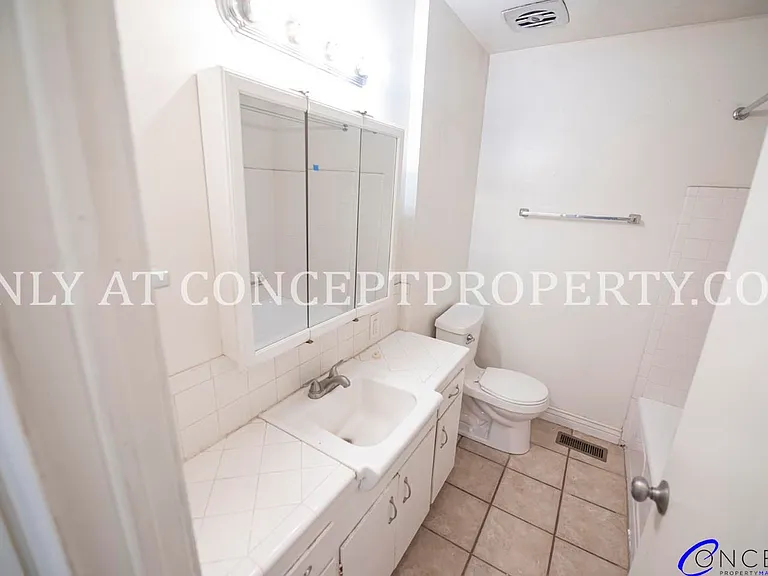 425 E 3rd Ave — Photo 29
