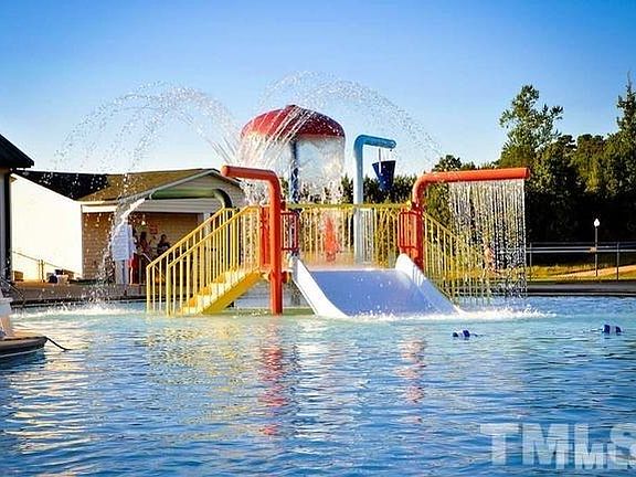 4th image of 333 Chamberlain Dr
