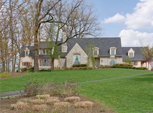 1960 Velvet Trail Ln, Hellertown, PA 18055