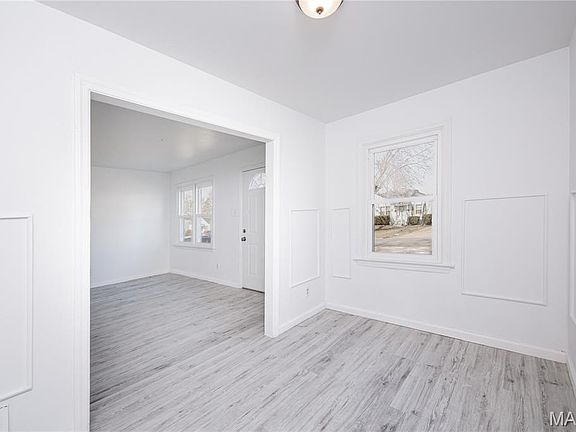 4th image of 210 Derhake Rd