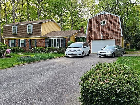 3rd image of 9093 Greenlake Cir