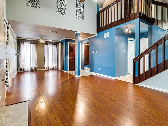3rd image of 2108 Avignon Dr
