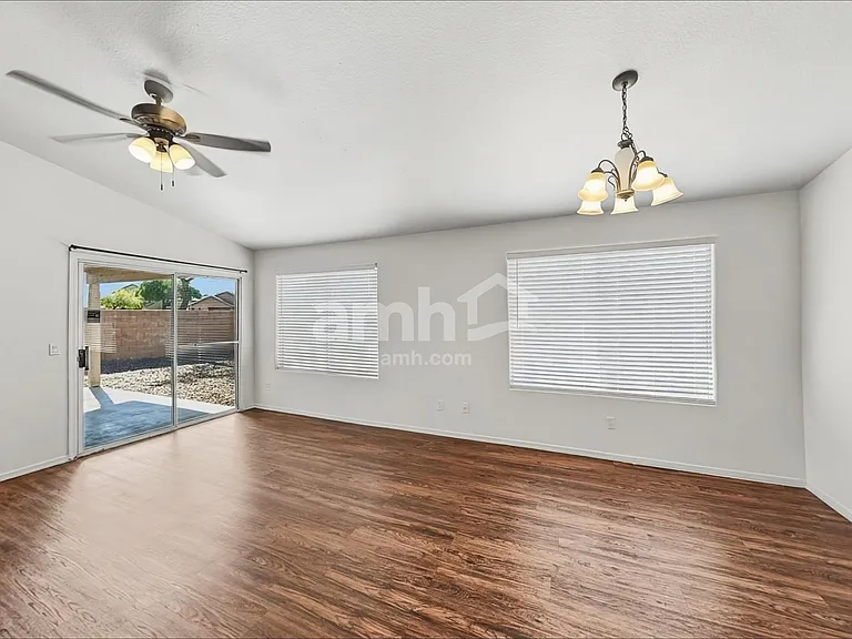 1505 S 81st Dr — Photo 7