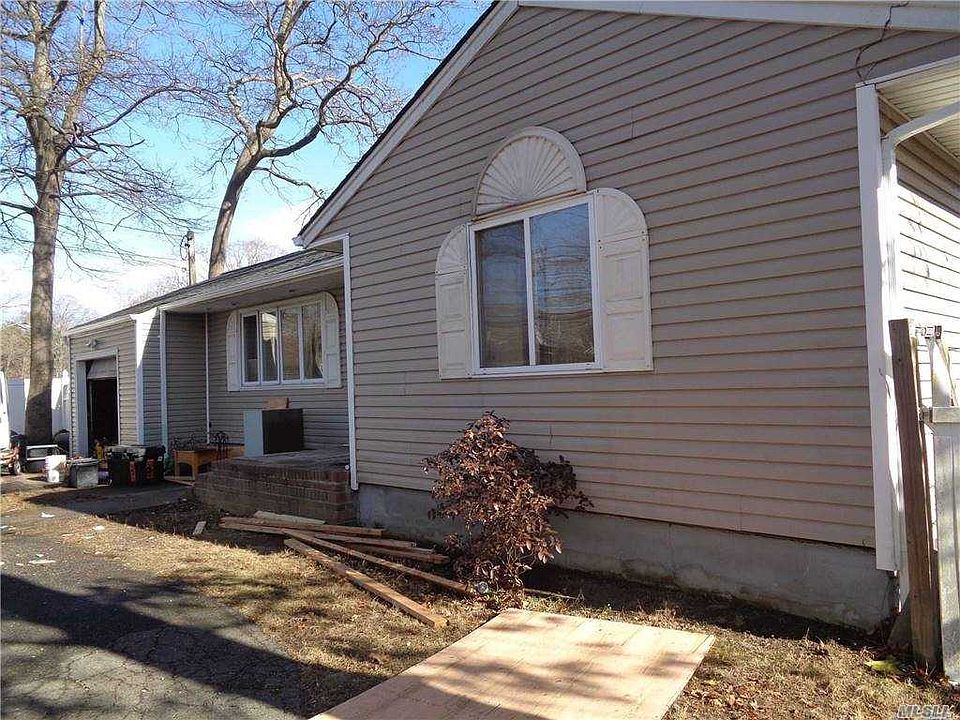 2nd image of 1453 E Forks Rd