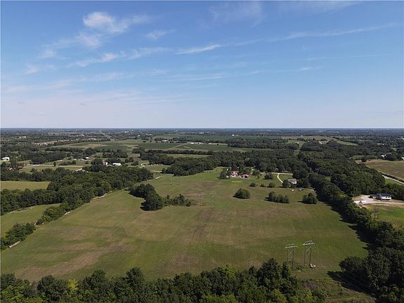 5th image of Twin Pines Dr