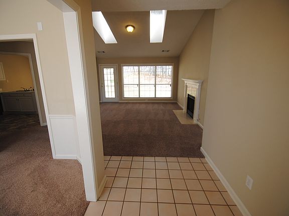 2nd image of 2989 Arendel Dr