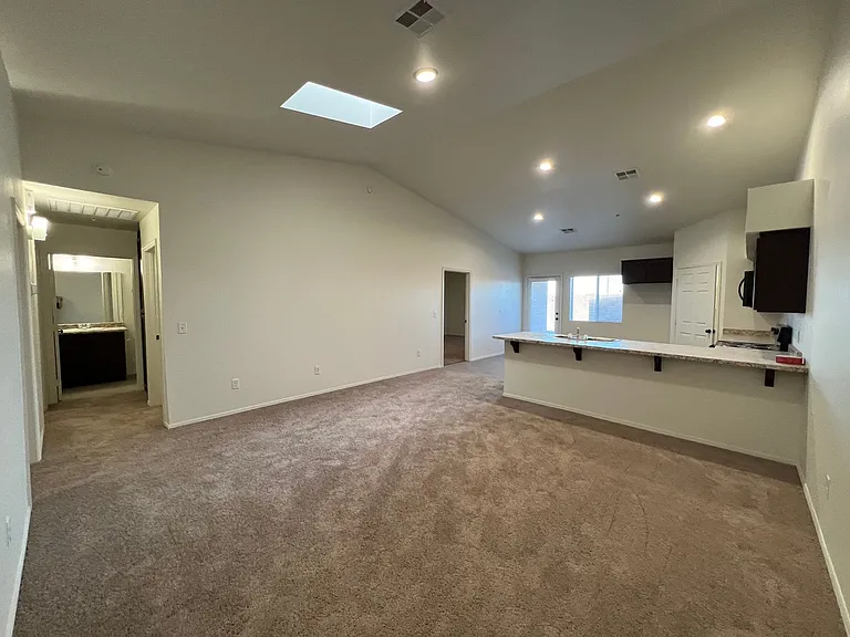 7396 E 36th Pl — Photo 3