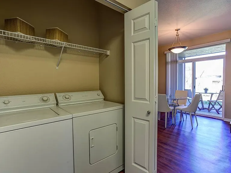 Commons at Verandas in Tanasbourne Apartments — Photo 22