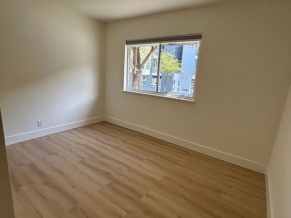 3rd image of 2038 McAllister St APT 2