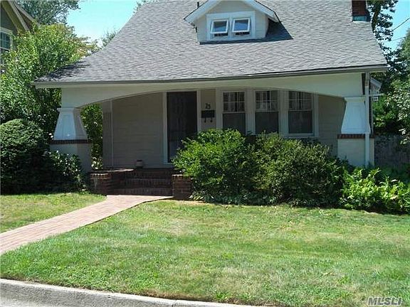 2nd image of 25 Willow Ave