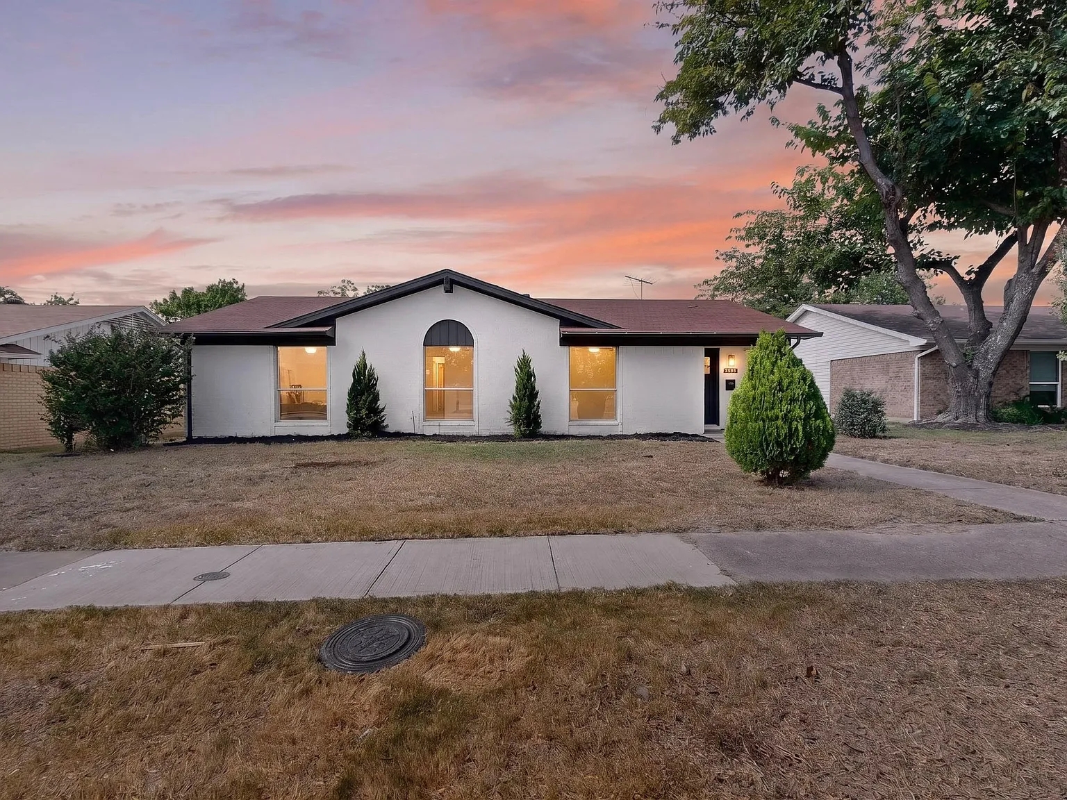 3 bed, 1198 sqft, $2,200 — Photo 1