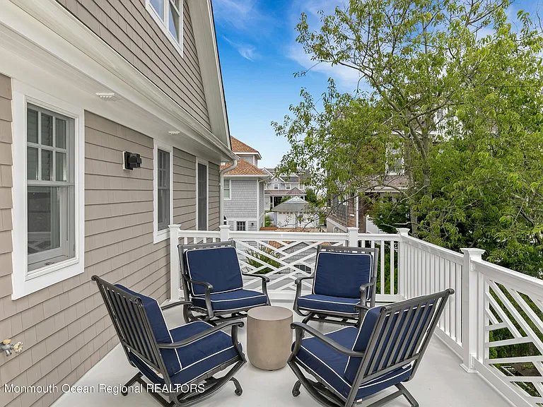 441 Main Ave — Photo 36
