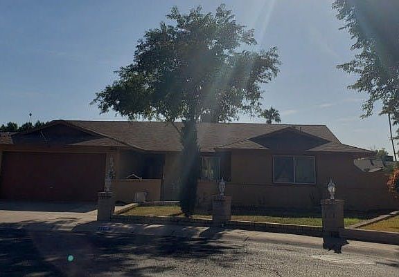 2nd image of 1119 W Isabella Ave