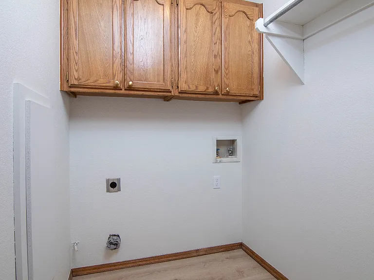 1431 Westmore Dr — Photo 11