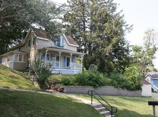 125 Park St W, Cannon Falls, MN 55009