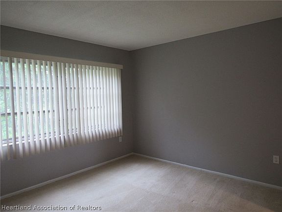 4th image of 1801 Lakeview Dr APT 210