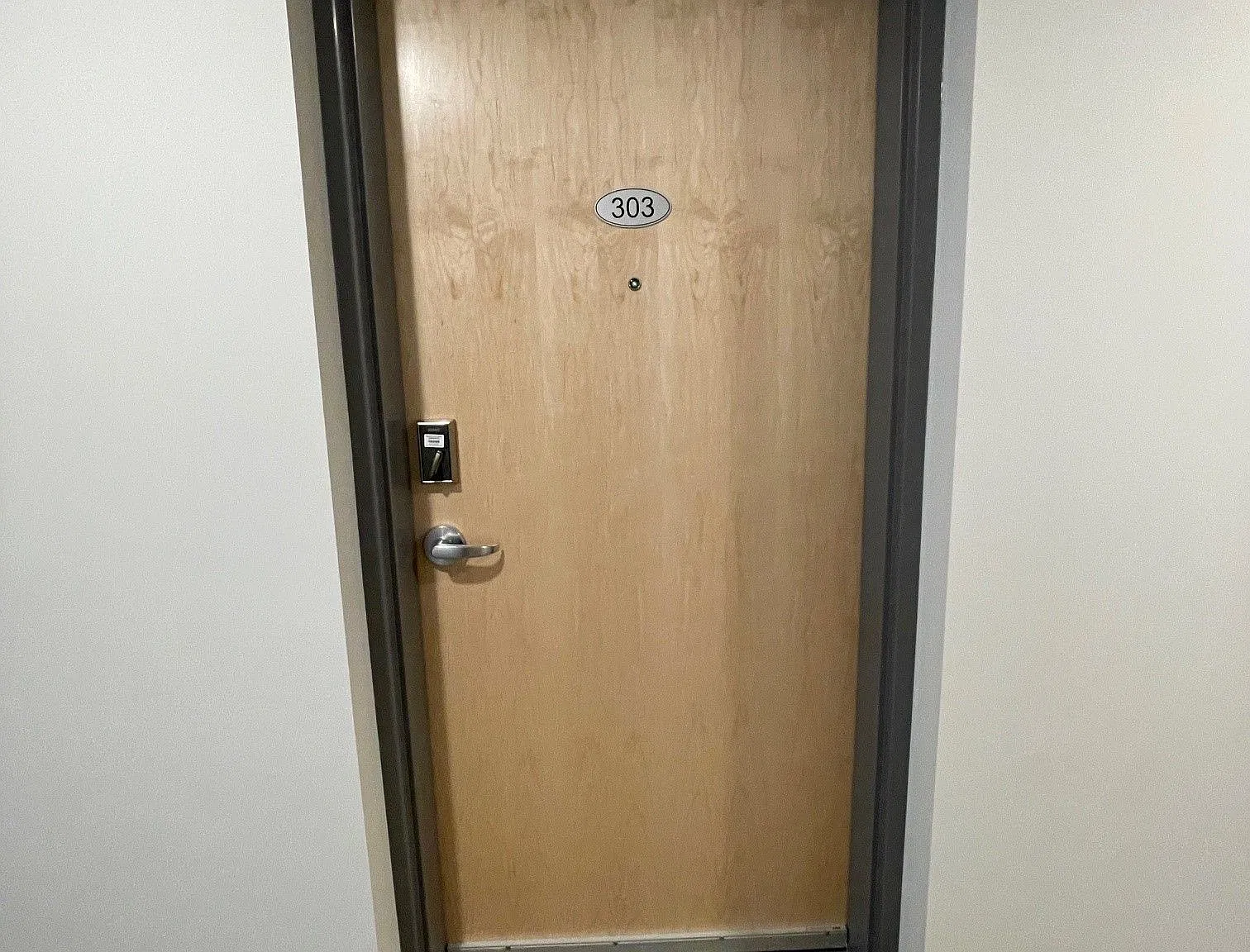 1 bed, $1,570 — Photo 2
