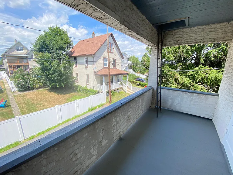 1051 Farber Ct #2 — Photo 27