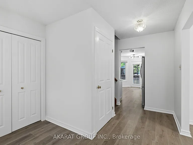 70 Sunnyside Dr #9 — Photo 6