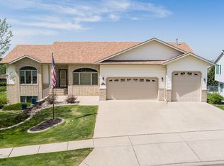 4106 Selkirk Rd, Bismarck, ND 58503
