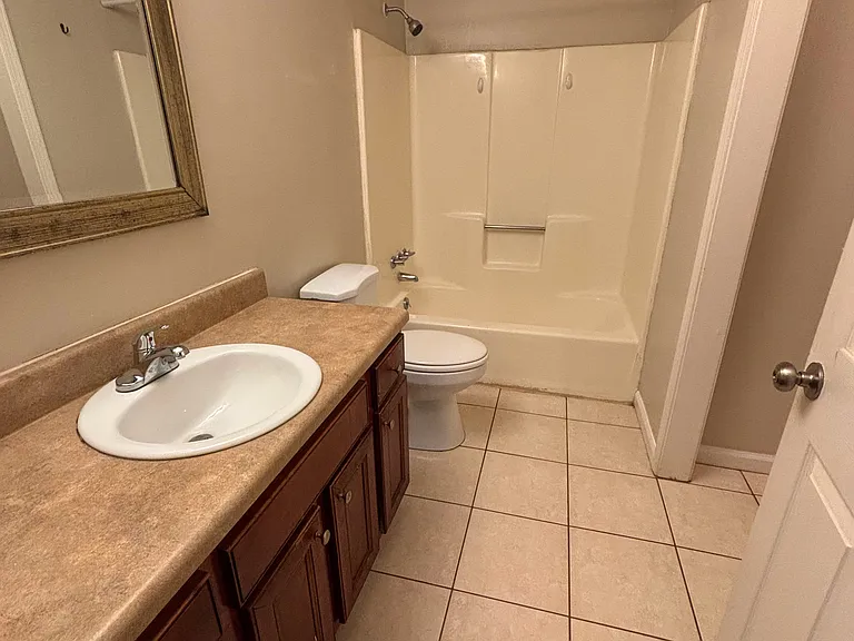 1259 N Lea Ct SE #B — Photo 12