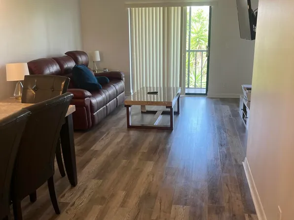 7281 Golf Colony Ct APT 204, Lake Worth, FL 33467