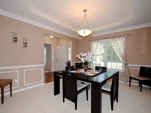 2nd image of 105 Alderwood Dr