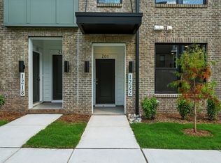 1250 Coach Station Aly #101, Raleigh, NC 27601