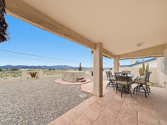 4th image of 4060 Bluegrass Dr