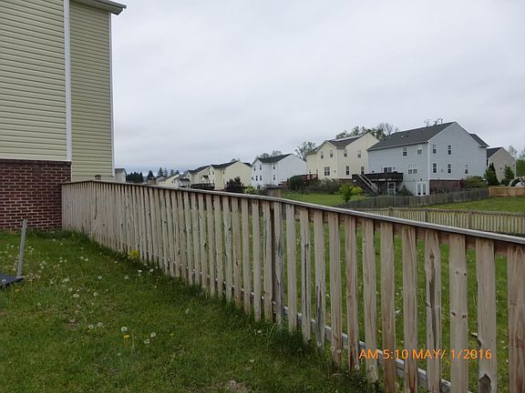 Fully Fenced Yard