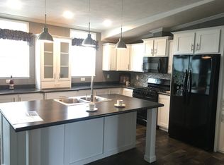 32 Picture Book Park, West Bloomfield, NY 14585