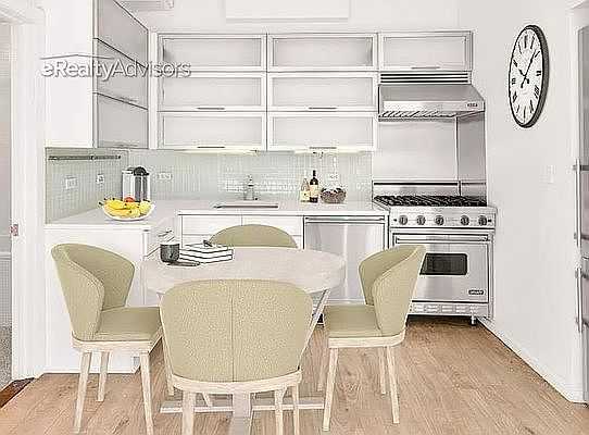 2nd image of 110 Norfolk St #3B
