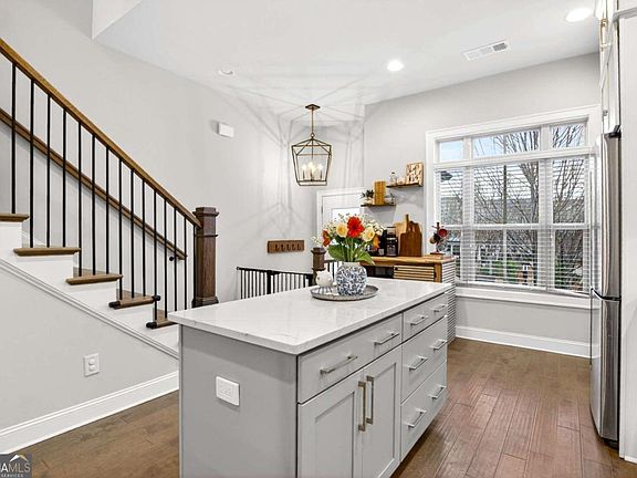 5th image of 4302 Parkside Pl