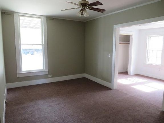 5th image of 306 Desoto St