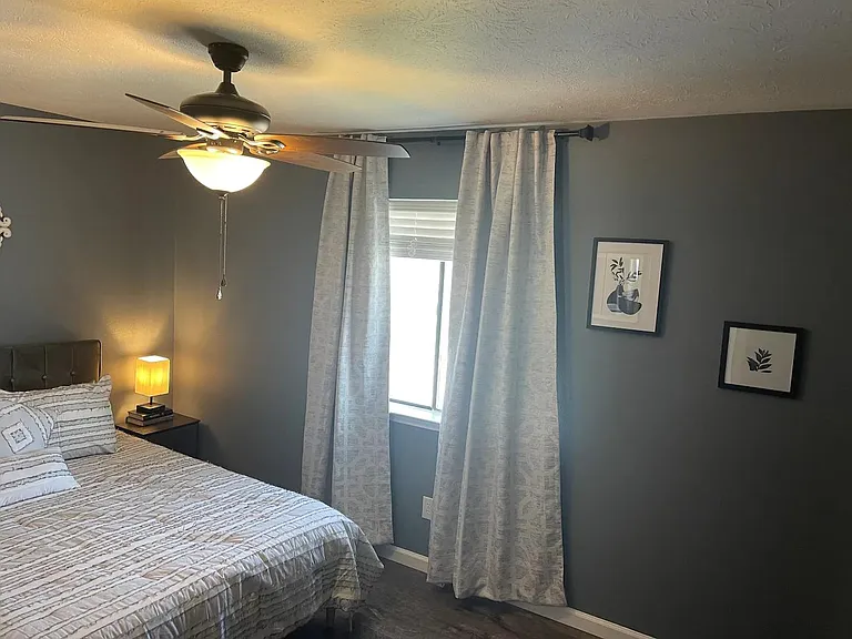1421 Kraft Ave — Photo 19
